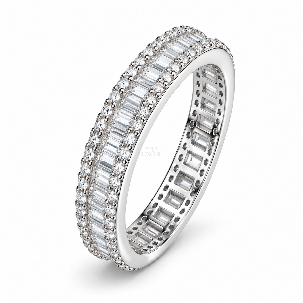 Sudraba gredzens ar moisanītiem „Triple Diamond Max“ – skats leņķī