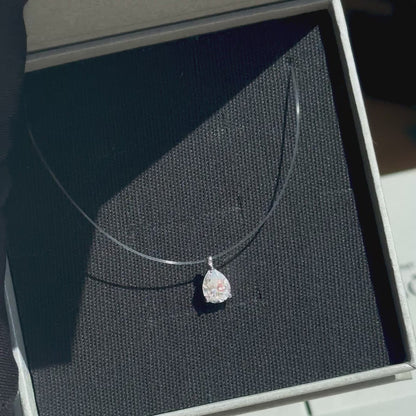 Caurspīdīga ķēdīte ar moisanītu „Floating Drop“
