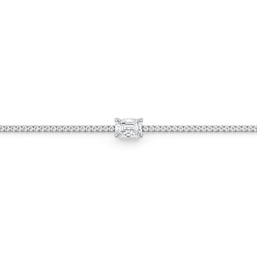 Sudraba tenisa aproce ar moisanītiem „Emerald Cut“ – produkta galvenais attēls