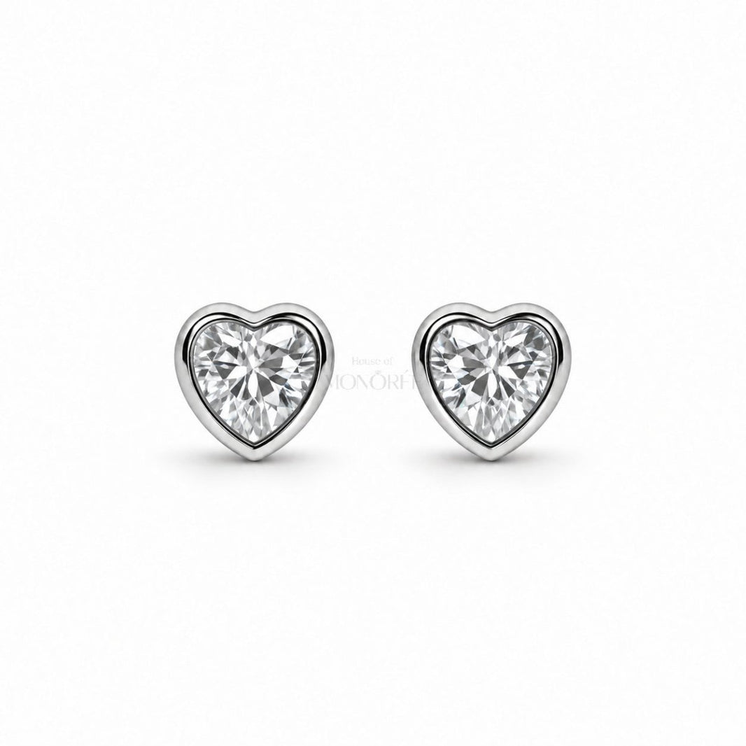 Sudraba auskari ar moisanītiem „Heartline“ – MONOREE