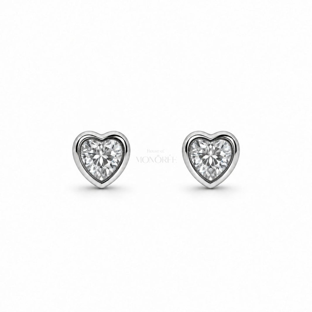 Sudraba auskari ar moisanītiem „Heartline“ – MONOREE