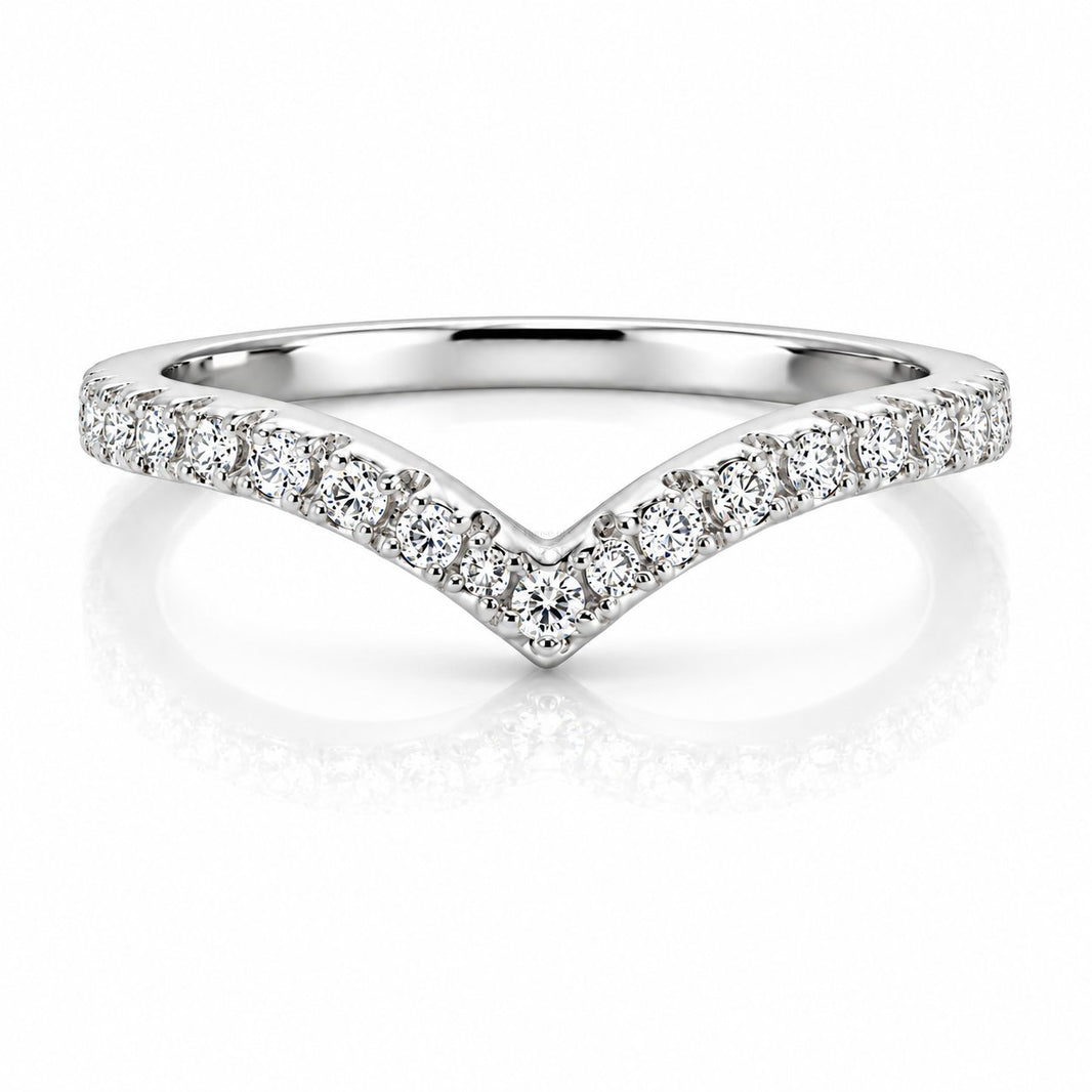 Sudraba gredzens ar moisanītiem „Crystal V“ – MONOREE