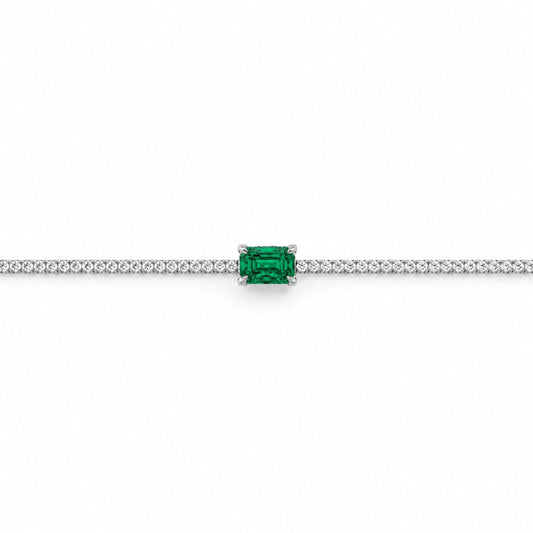 Sudraba tenisa aproce ar zaļu kristālu „Green Emerald Cut“ – produkta galvenais attēls