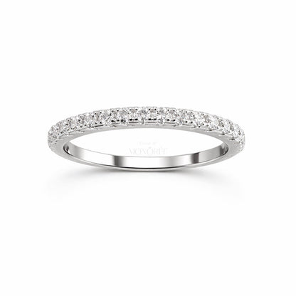 Sudraba gredzens ar moisanītiem „Eternity Half“ – produkta galvenais attēls