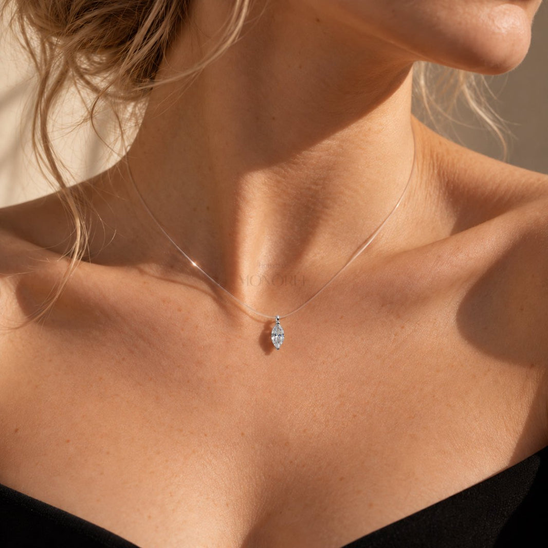 Caurspīdīga ķēdīte ar moisanītu „Floating Marquise“ – MONOREE